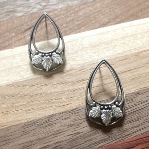 Sterling Silver Teardrop Leaf Adornment Earrings